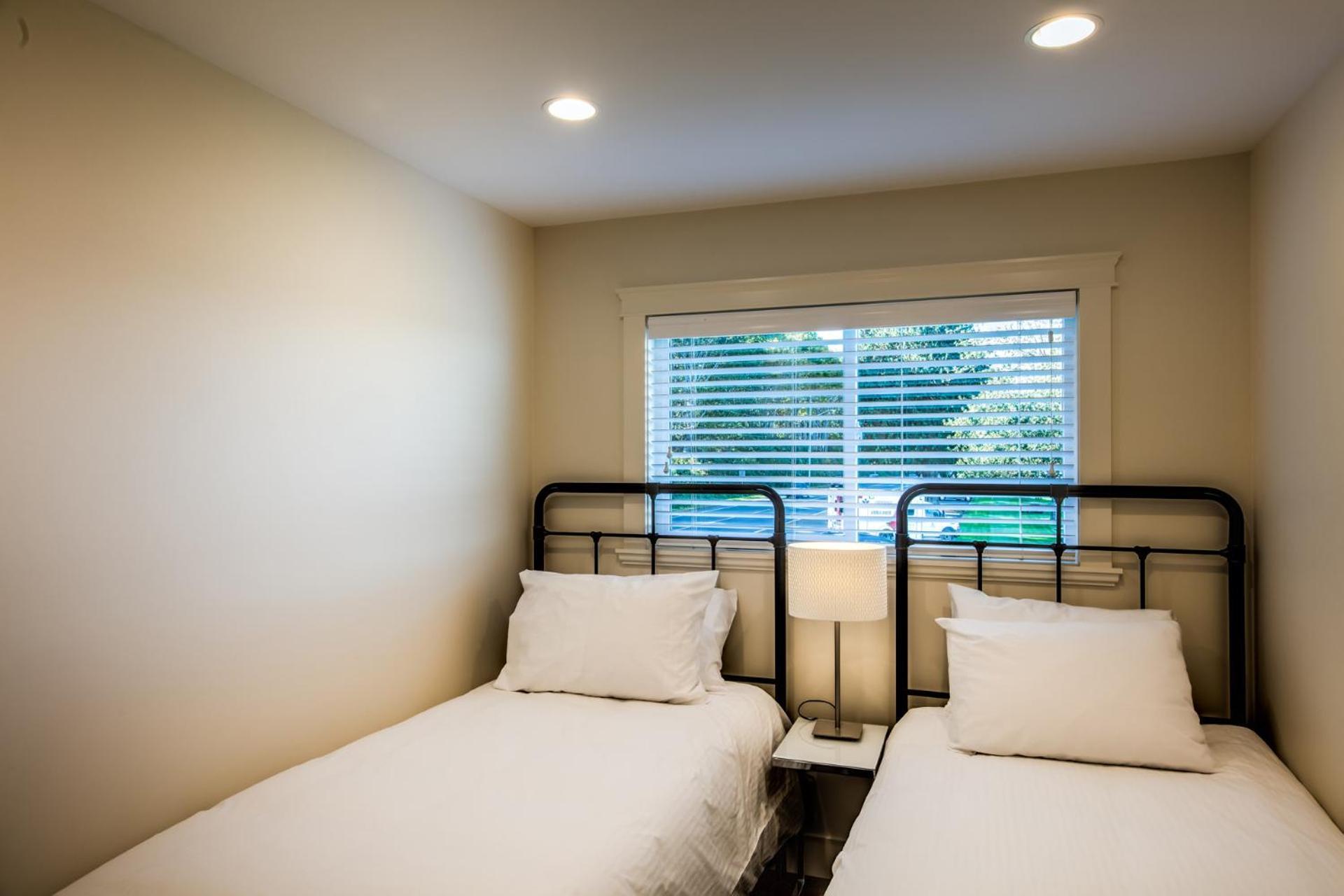 Qualicum Beach Ocean Suites מראה חיצוני תמונה