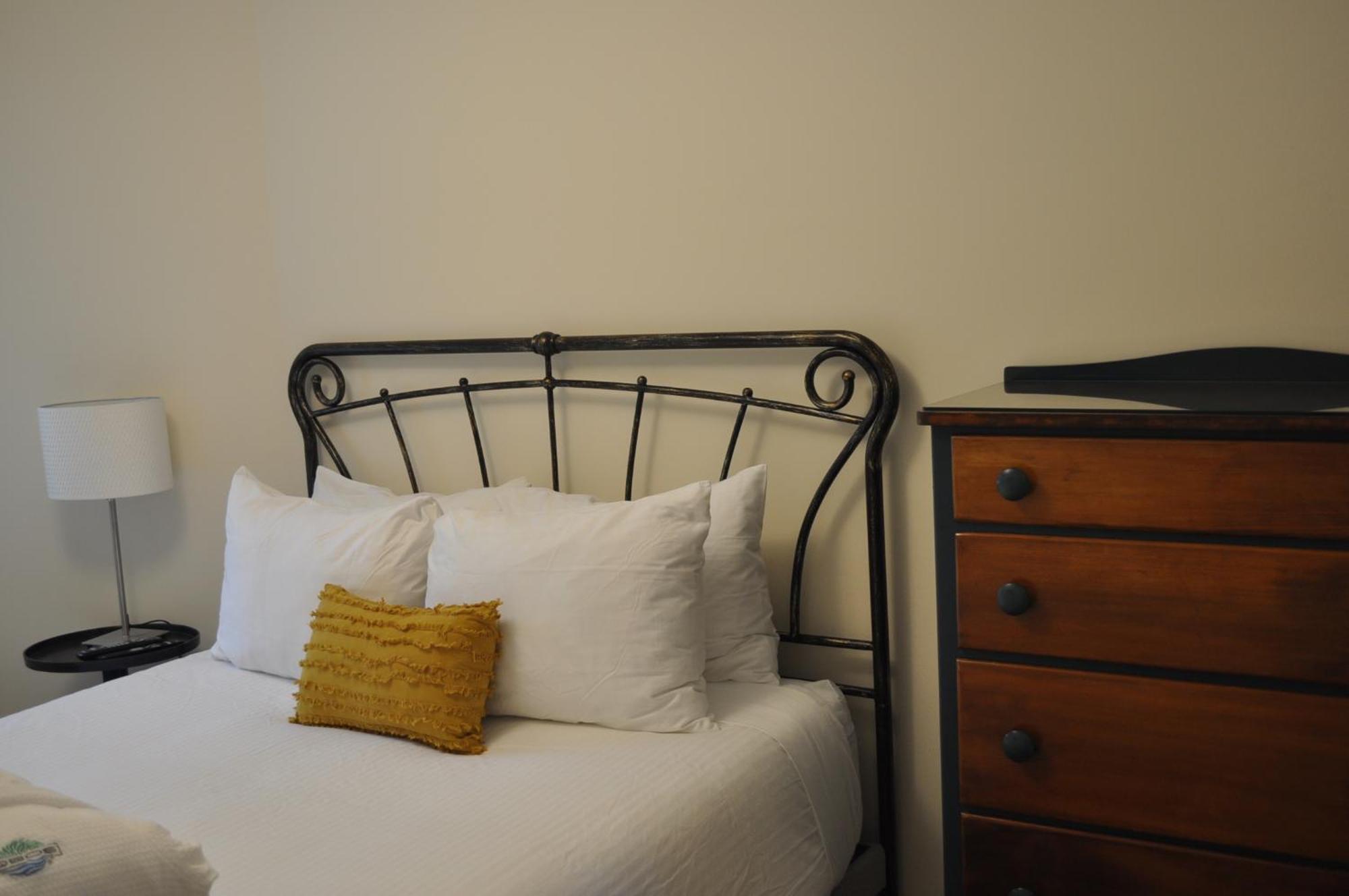 Qualicum Beach Ocean Suites מראה חיצוני תמונה